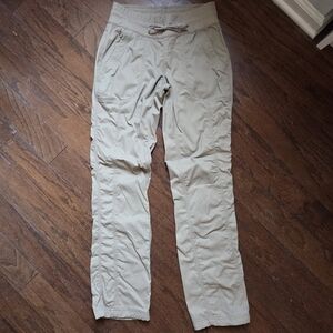 THE NORTH FACE Women's Aphrodite 2.0 Pant, Dune Beige, Small Short